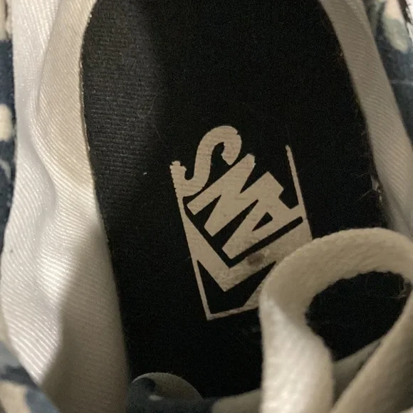 Sold 💌 Vans Sneakers - Picture 14 of 14